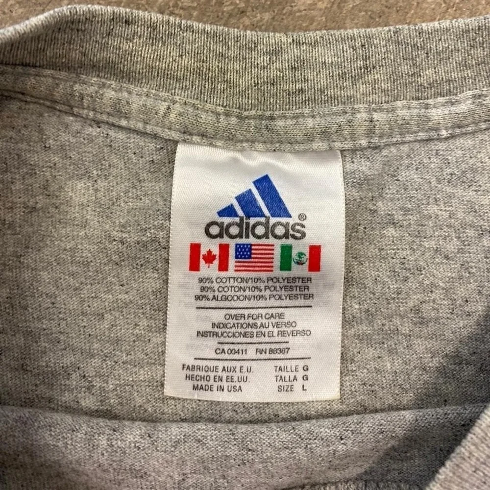Vintage Y2K Adidas Logo 3 Stripes T-Shirt Size Large